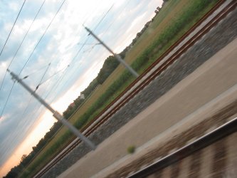 Junan ikkunasta näkee maisemia