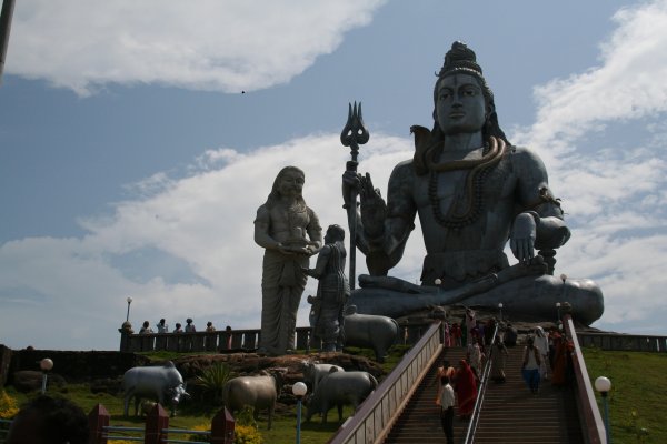 Kolmik�tinen Shiva
