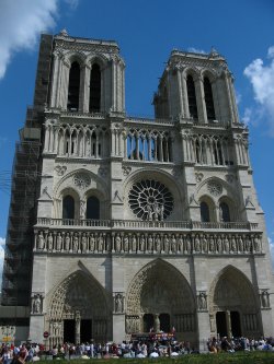 Notde Damen katedraali Pariisin keskustassa