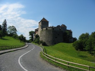 Liechtensteinin ruhtinaan linna Vaduzissa