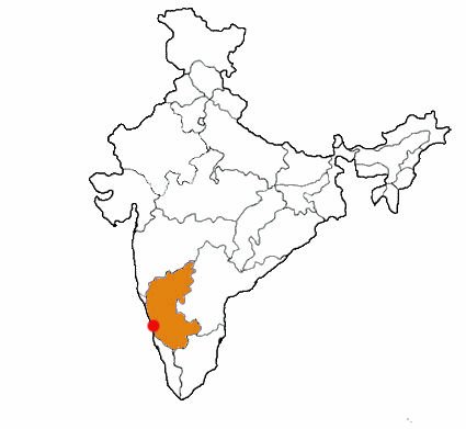 Kartassa Karnatakan osavaltio oranssilla ja Kundapuran suurpiirteinen sijainti tpln